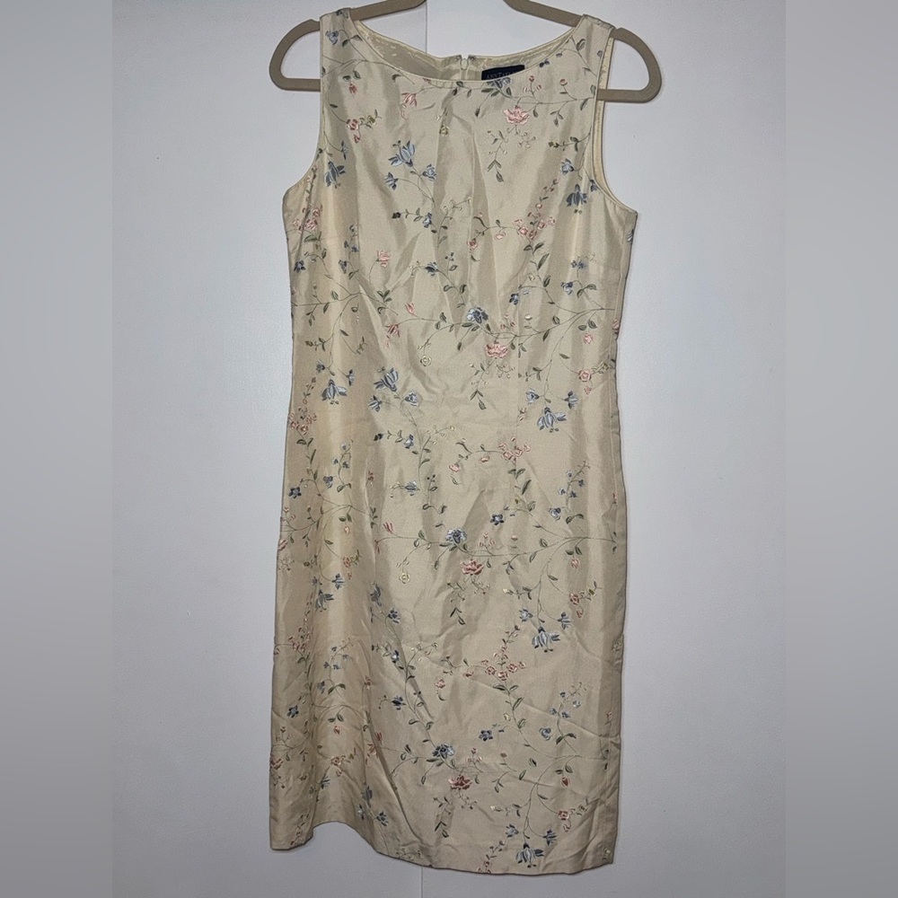 Ann Taylor Floral embroidered‎ silk blend Cream Dress